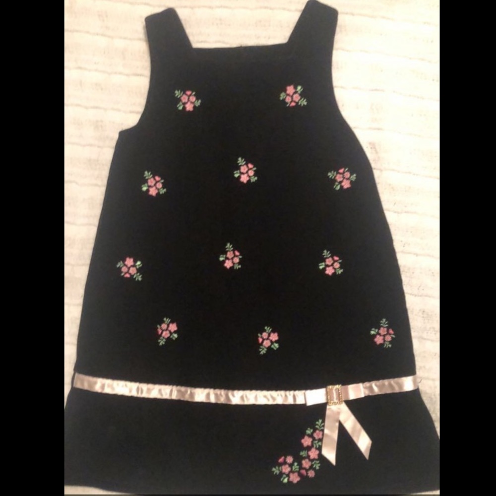 Youngland Black Velvet Dress - Size 5
